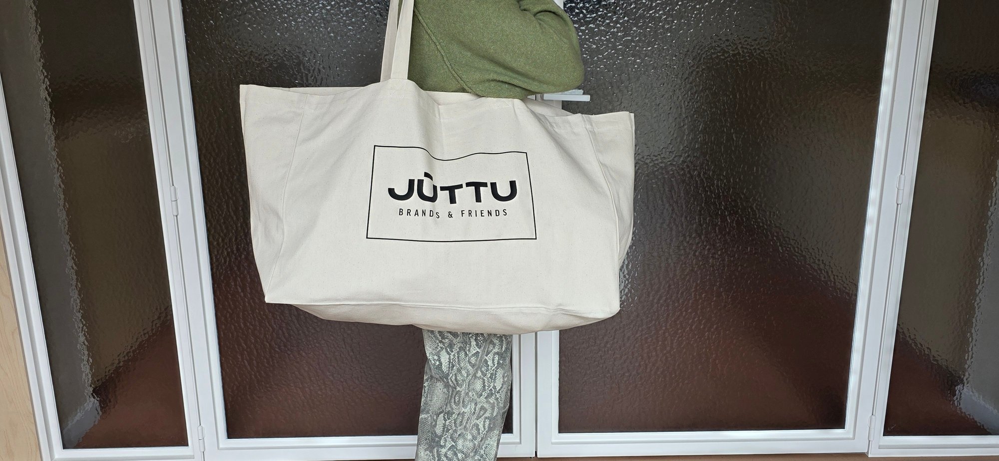 JUTTU - Katoenen draagtas (7)