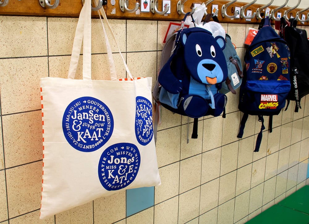 MENEER JANSSEN EN JUFFROUW KAAT totebag - SUPERBLEND-1