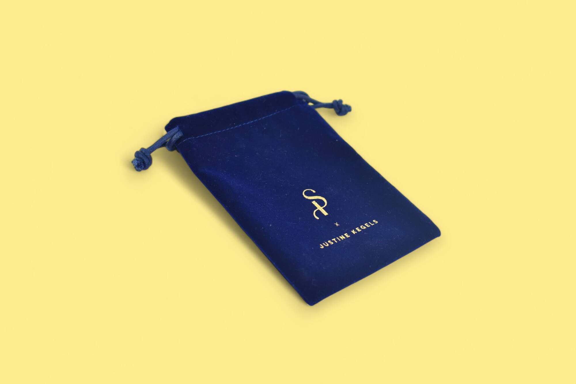 SOUVENIRS DE POMME - POUCH - SUPERBLEND