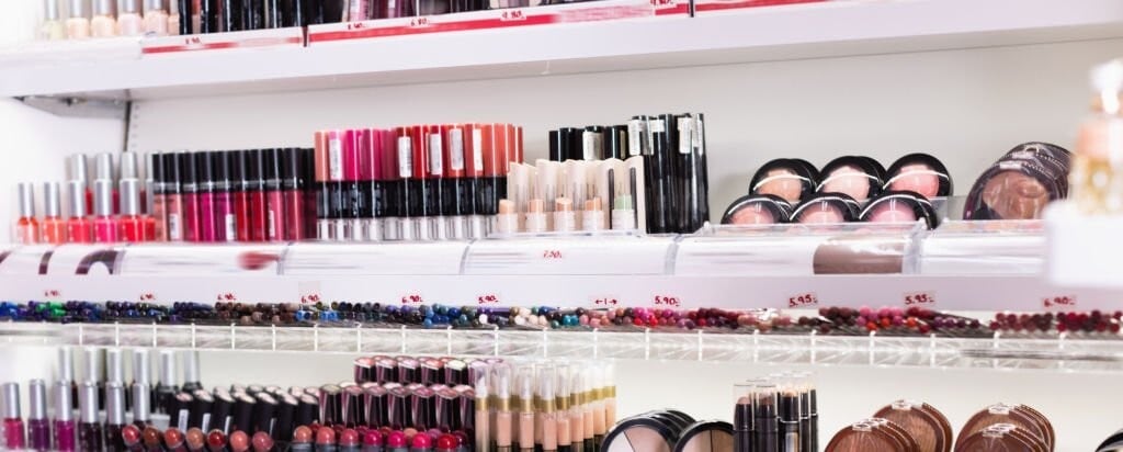 Cosmetics - Superblend (istockphoto)